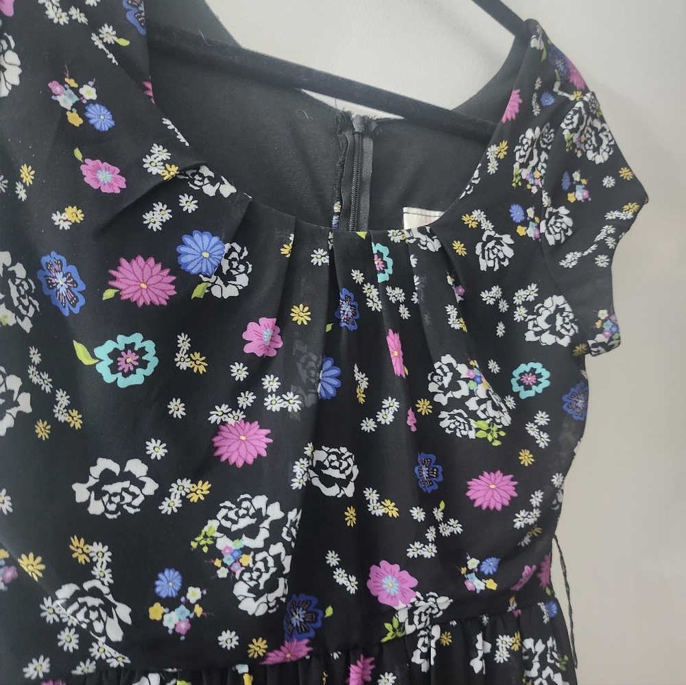 Colorful Dress - Picture 2 of 7